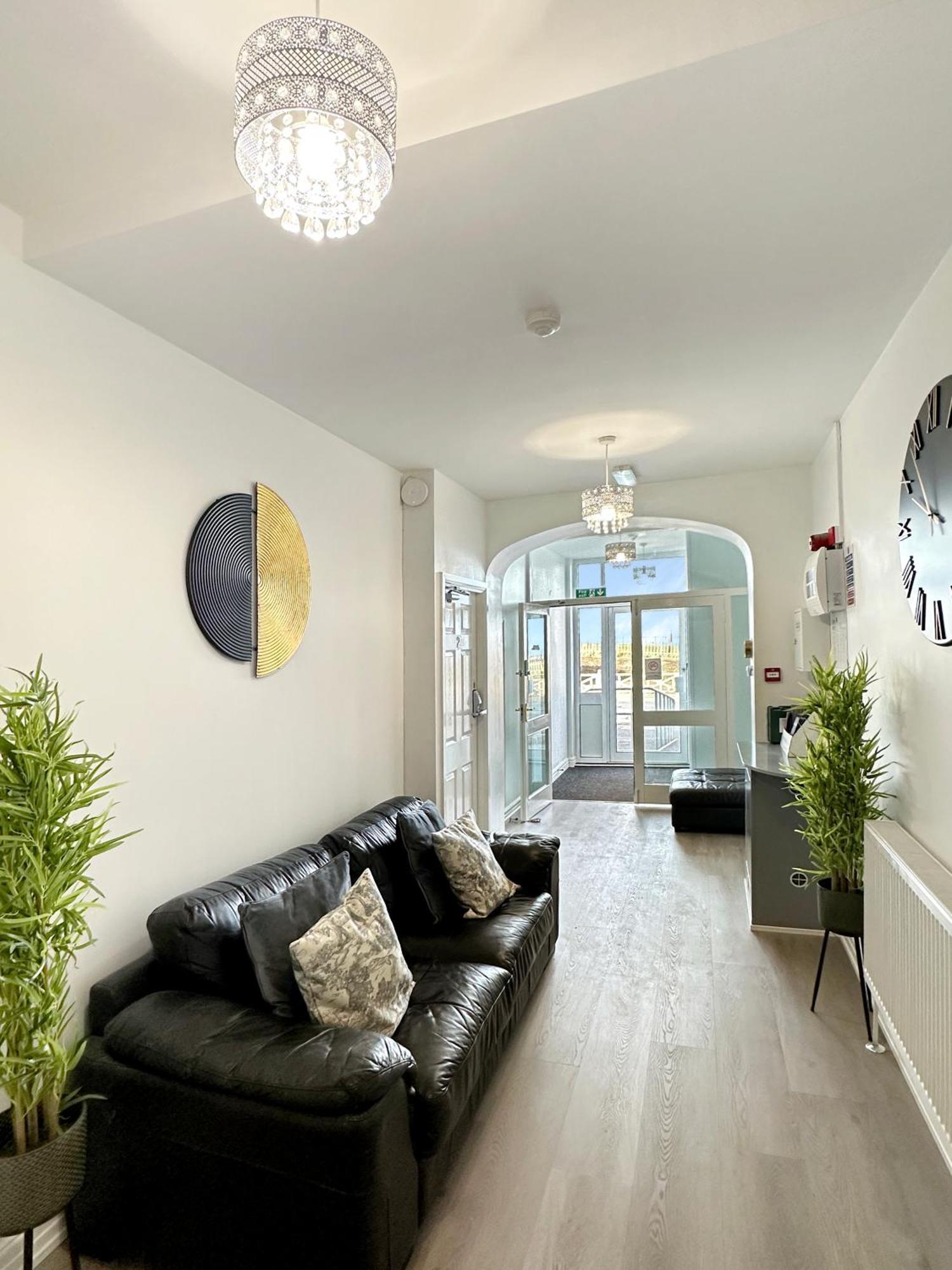 Granada Apartments Queen'S Promenade Blackpool Exteriér fotografie
