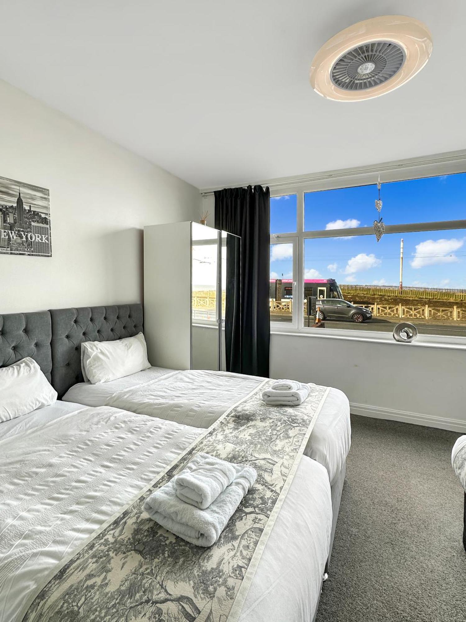 Granada Apartments Queen'S Promenade Blackpool Exteriér fotografie